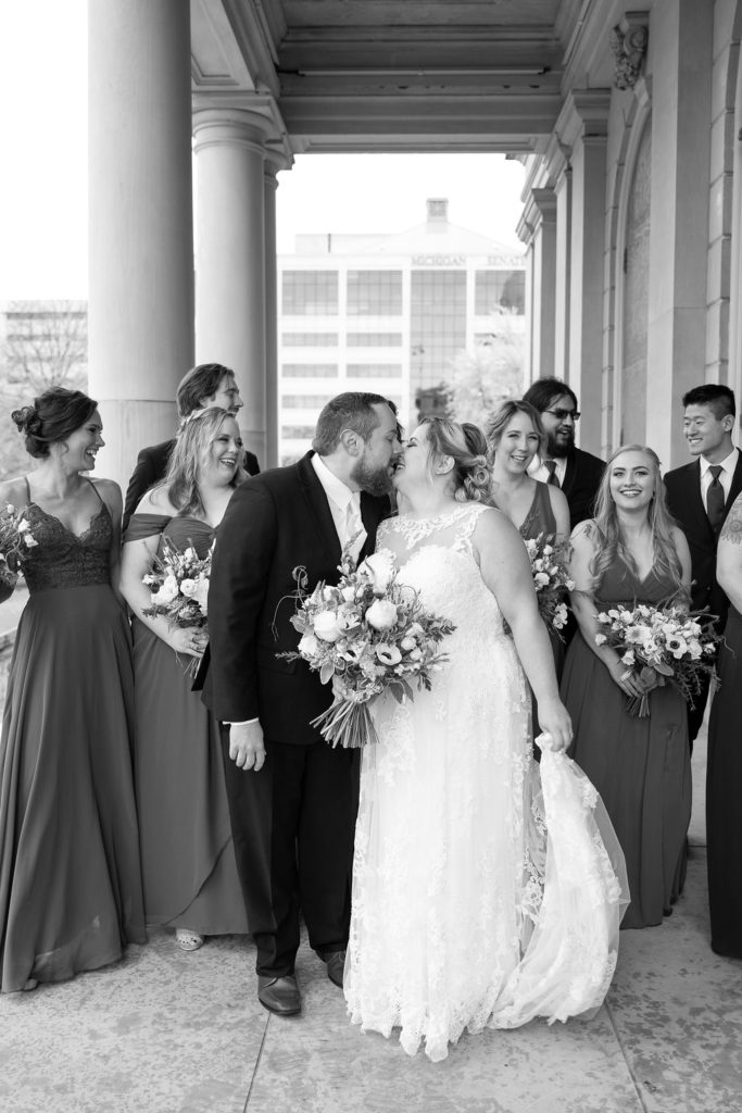 wedding photos at the Michigan Capitol Building in downtown Lansing, photographed by Taylor Ingles Photography